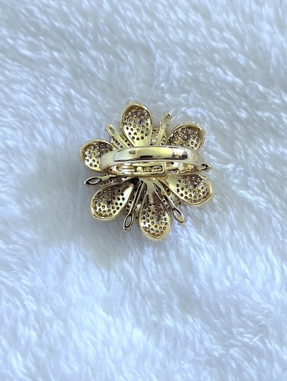 Eye👁 Candy🍭 Pave Crystal💎 Double✌️ Layered Flower🌸 "Bloom" Ring💍 - NWT - Picture 6 of 16